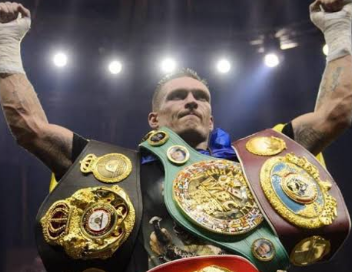 Олександр Усик шлях до статусу абсолютного чемпіона світу, історичне підкорення двох вагових категорій